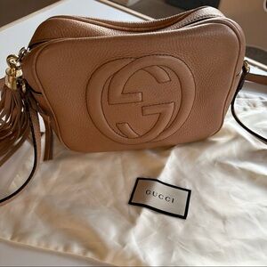 Authentic Gucci Soho Disco bag with pebble leather design (dust bag included)